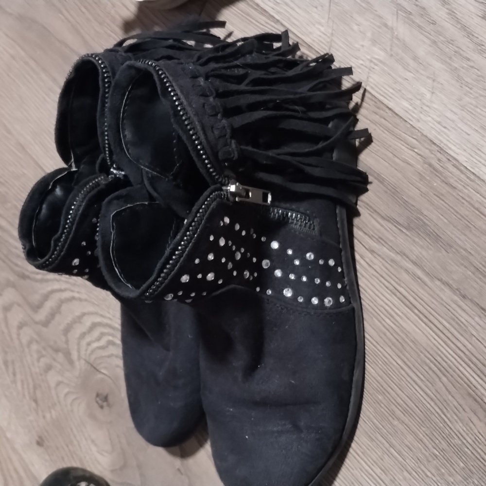 Boots - Picture 2 of 2